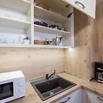 Cats * Βάρνα